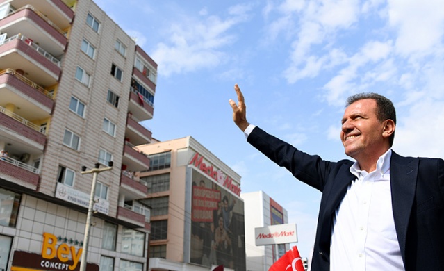 Büyükşehir Belediye Başkanı Vahap Seçer 23 Nisan