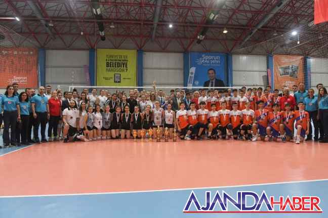 Festival Voleybol 4 bin 500 sporcunun katılımıyla sona erdi