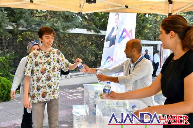 Mersin Büyükşehir, Yks’ye Giren Öğrencilerin Heyecanına Ortak Oldu