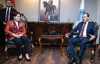 Akşener Vahap Seçer'i Ziyaret Eti.