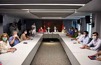 Başkan Seçer; CHP Mersin İl Başkanlığını ziyaret...