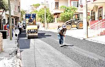 Toroslar'da asfalt çalışmaları devam ediyor