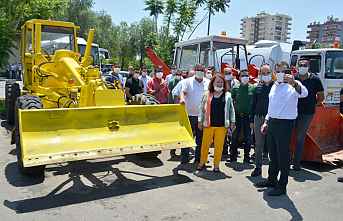 Yenişehir Belediyesi Hurda Araçları onarıyor