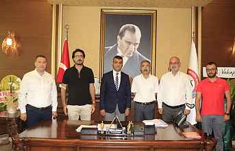 AVUKATLARIN SORUNLARI MASADA..