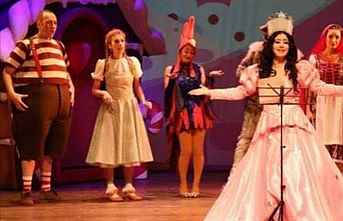 “ŞEKERONYA” Mezitli Amfi Tiyatro’da