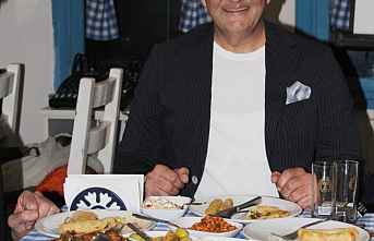 Aygün Karadoğan, Yeniköyde balıkçı kapattı