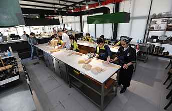 Çocuklar, yemek yapmanın heyecanını yaşadı