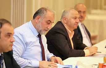 BAŞKAN SANDIKÇI’DAN MÜDÜRLERE ÖDÜL