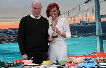 YAVUZ DİZDAR'A YELDA BAŞARAN'DAN OSCAR