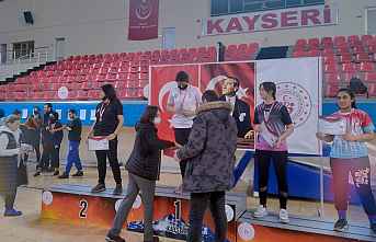 Mezitli’nin Kızlarından Başkana ziyaret