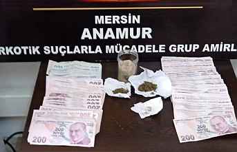 Mersin Anamur İlçesinde Eroin Satıcısı Yakalandı