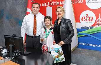 Mersin'li Muay Thai Avrupa ikincisi öğrenciden...