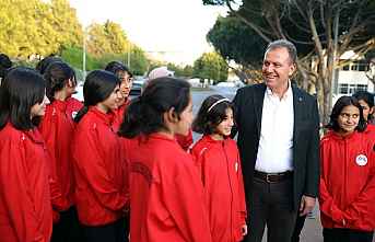 Başkan Seçer, Kır Çiçekleri İle Buluştu