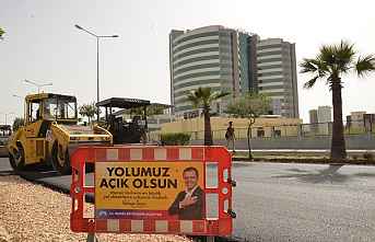 Mersin Büyükşehir, Tarsus’ta Yol Yenileme Çalışmalarını...