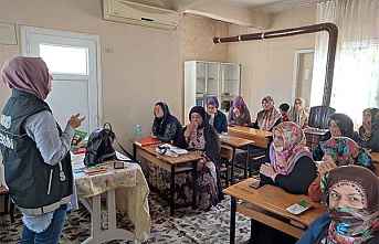 Mersin Polisinden ‘ En iyi narkotik polisi anne’ eğitimleri